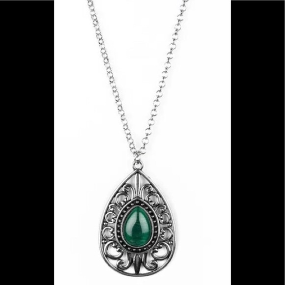 Jewelry - 🌷 EVERGREEN MOONSTONE NECKLACE